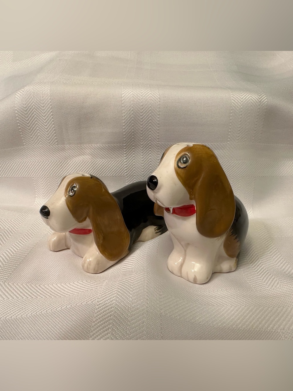 🐶🐶 New Pioneer Woman Charlie Basset Hound Salt and Pepper Shaker Set